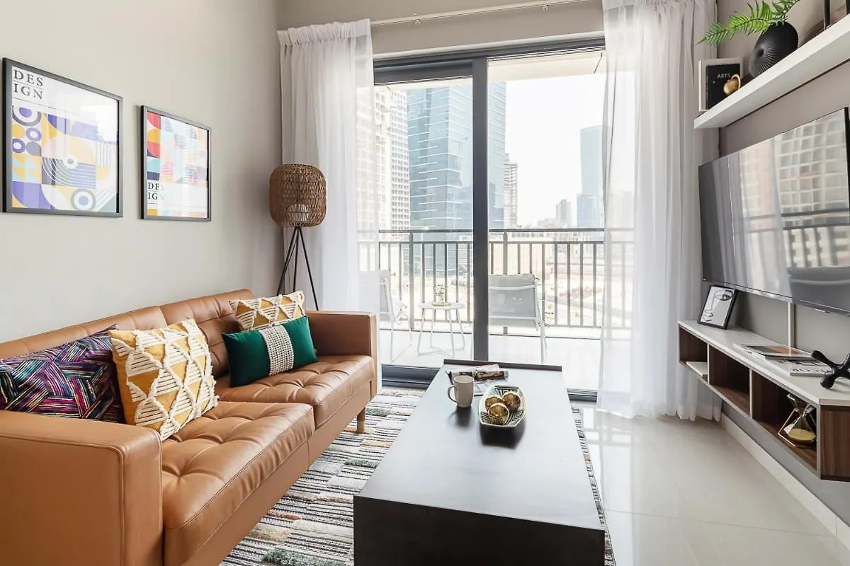Frank Porter - Zada Tower Dubai Apartment