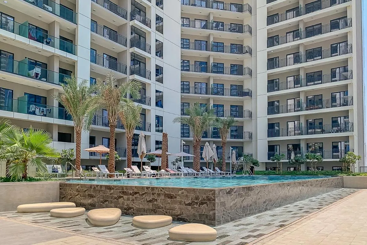 Frank Porter - Zada Tower Dubai Apartment