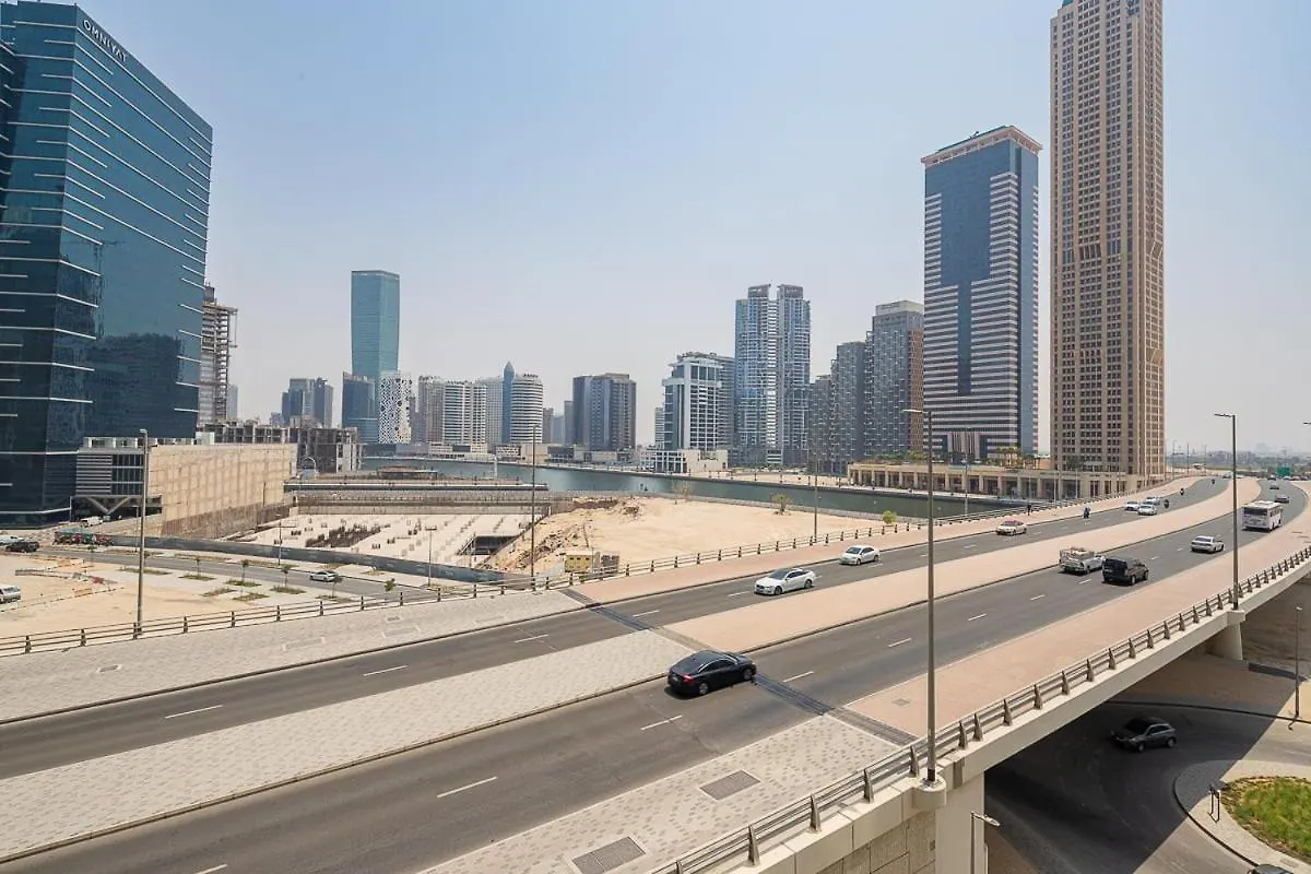 Frank Porter - Zada Tower Dubai